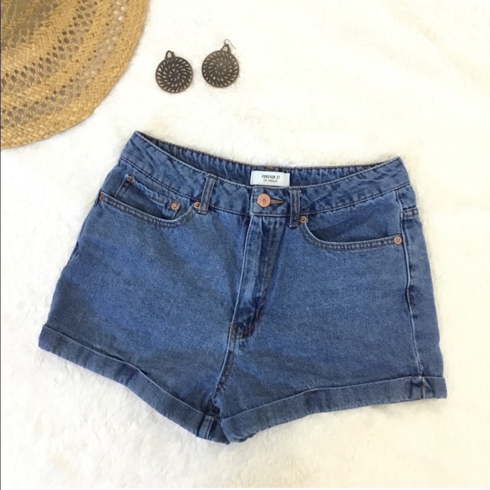 - 🍑 high rise shorts.